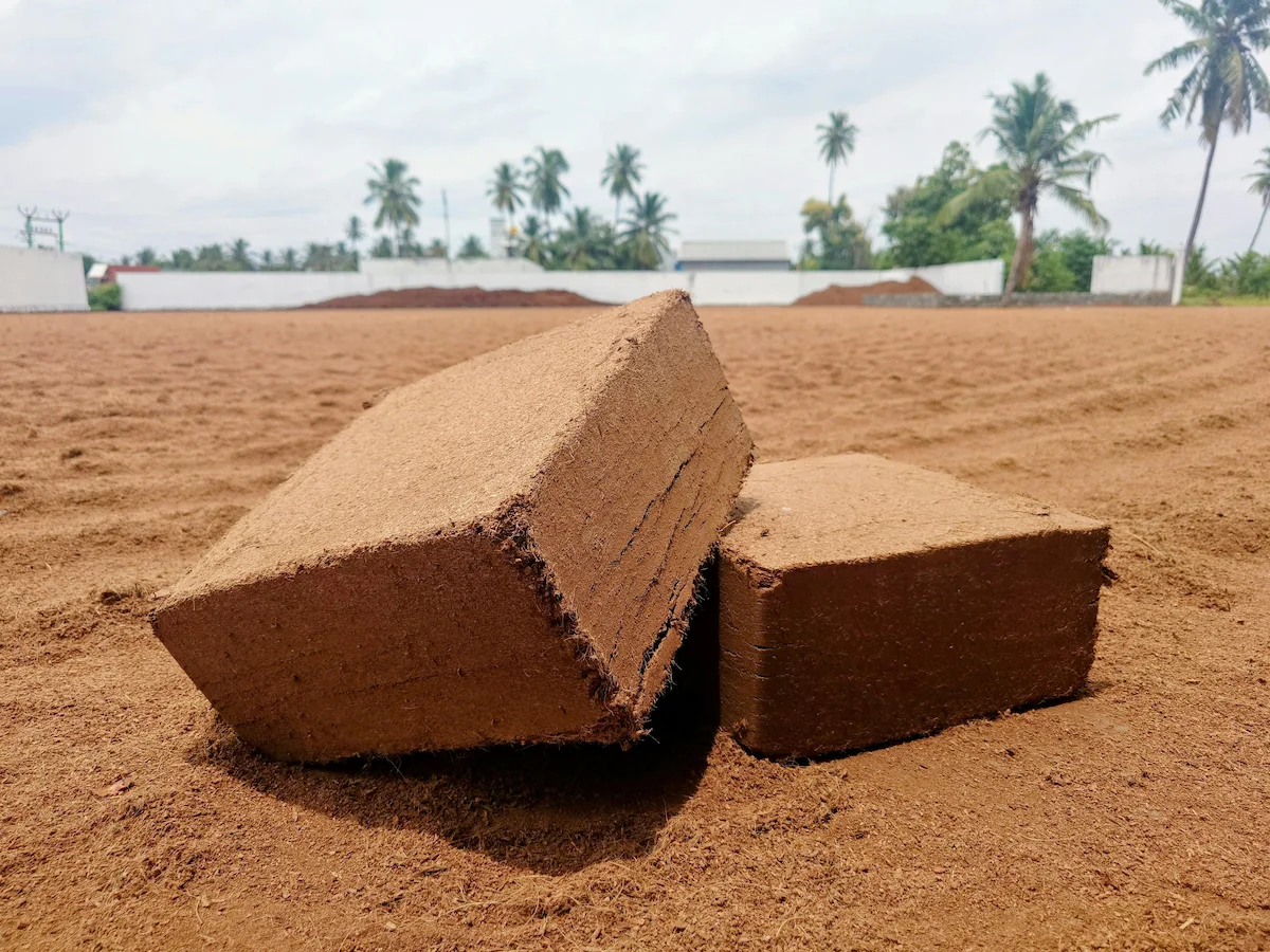 Coco peat material for horticulture buyers